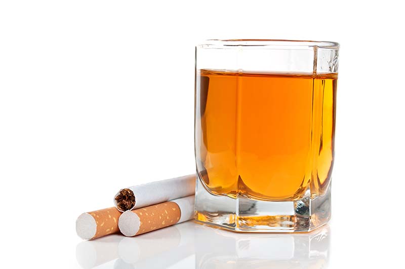 reverse-the-effects-of-smoking-and-drinking-on-skin